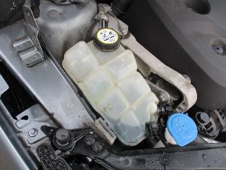 Volvo V-40 2.0 D4 R-Design Business picture 14