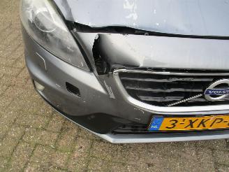 Volvo V-40 2.0 D4 R-Design Business picture 10