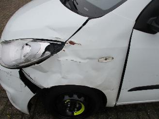 Hyundai I-10 1.1 Pure picture 11