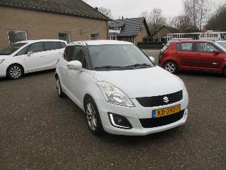 krockskadad bil auto Suzuki Swift 1.2 Exclusive EASSS 2013/9