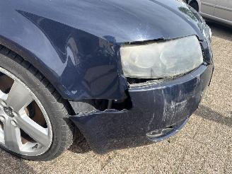 Audi A4 2.4 V6 Exclusive picture 12