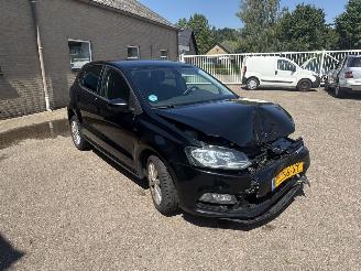 skadebil auto Volkswagen Polo 1.2 TSI Highline REST BPM €300,-!!! 2015/4
