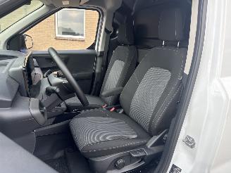Ford Transit E-Transit Courier Trend 44 kWh picture 30