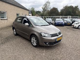 Voiture accidenté Volkswagen Golf plus 1.2 TSI Highl. BlueM 2011/11