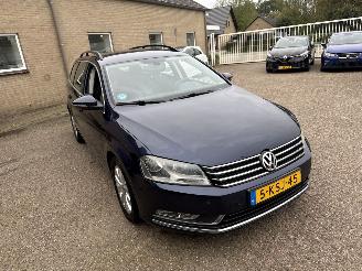 Schadeauto Volkswagen Passat 1.4 TSI Comfl.Ex.Ed. DSG!!! REST BPM €600,-!!! 2013/7