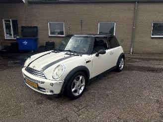 Mini Cooper 1.6 Cooper Pepper AUTOMAAT picture 3