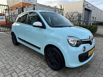Vaurioauto  passenger cars Renault Twingo 1.0 SCe Collection 2016/1