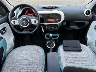 Renault Twingo 1.0 SCe Collection picture 16