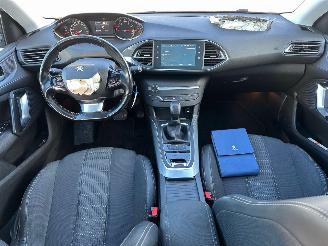 Peugeot 308 1.2 PureTech Automaat Blue Lease Premium picture 17