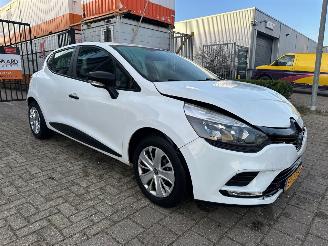 Schadeauto Renault Clio 0.9 TCe Life 2018/4