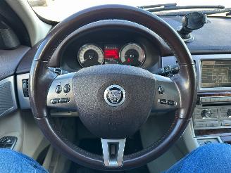 Jaguar XF 2.7D V6 Premium Luxury picture 8