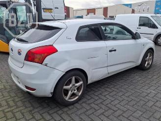 Kia Cee d Cee'd (EDB5), Hatchback 5-drs, 2006 / 2012 1.6 CRDi 16V picture 3