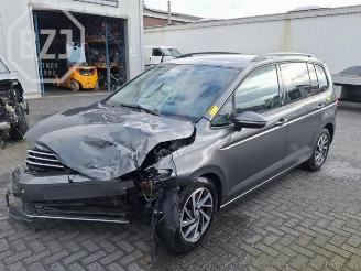 Vrakbiler auto Volkswagen Touran Touran (5T1), MPV, 2015 1.4 TSI 2018/11