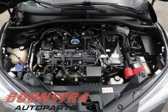 Toyota C-HR C-HR (X1,X5), SUV, 2016 1.8 16V Hybrid picture 5