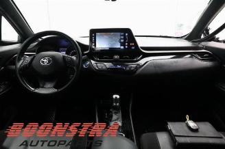 Toyota C-HR C-HR (X1,X5), SUV, 2016 1.8 16V Hybrid picture 8