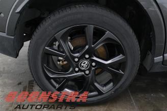 Toyota C-HR C-HR (X1,X5), SUV, 2016 1.8 16V Hybrid picture 12