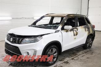 Vrakbiler auto Suzuki Vitara Vitara (LY/MY), SUV, 2015 1.4 Booster Jet Turbo 16V SHVS 2021/4