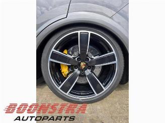 Porsche Cayenne Cayenne III (9YA), SUV, 2017 4.0 V8 Turbo S 32V E-Hybrid picture 15