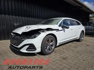 Uttjänta bilar auto Volkswagen Arteon Arteon Shooting Brake (3HAC), Combi, 2020 1.4 eHybrid Plug-in 16V 2021/8