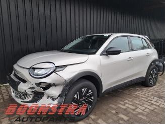 Uttjänta bilar auto Fiat 600 600 (365), Hatchback 5-drs, 2023 1.2 Hybrid 100 2025/4