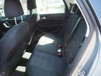 Peugeot 308 1.2 e-THP Active picture 22