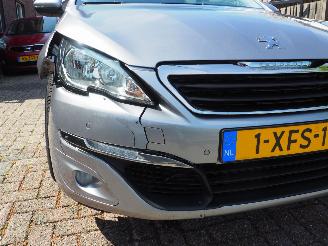 Peugeot 308 1.2 e-THP Active picture 8