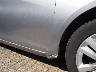 Peugeot 308 1.2 e-THP Active picture 11