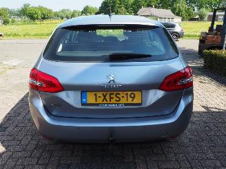 Peugeot 308 1.2 e-THP Active picture 5