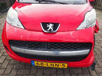 Peugeot 107 1.0-12V XS picture 10