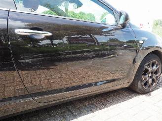 Alfa Romeo MiTo 0.9 TwinAir Esclusivo picture 9