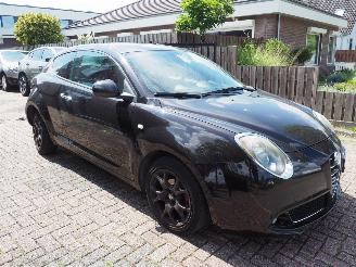 Alfa Romeo MiTo 0.9 TwinAir Esclusivo picture 3
