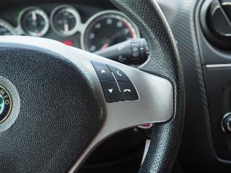 Alfa Romeo MiTo 0.9 TwinAir Esclusivo picture 15