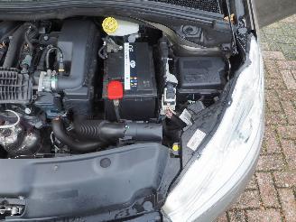 Peugeot 208 1.2 VTi Style picture 15