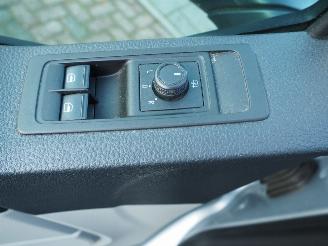 Volkswagen Transporter 2.0 TDI L1H1 picture 29