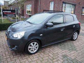 krockskadad bil auto Mitsubishi Space-star 1.0 Bright 2015/1