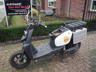 krockskadad bil bromfiets Overige  MPI E-Transporter 80 2019/2