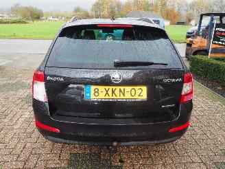 Skoda Octavia 1.6TDI GreenLine BusinessLine picture 5