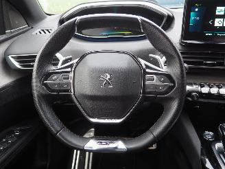 Peugeot 3008 1.6 Hybrid 225 GT picture 20