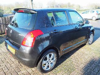Suzuki Swift 1.3 Comfort picture 4