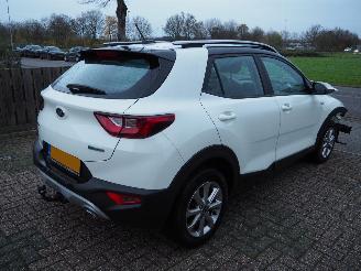 Kia Stonic 1.0 T-Gdi MHEV DynamicLine picture 4