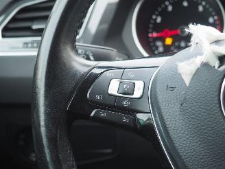 Volkswagen Tiguan 1.5 TSI Act ComfortLine Business picture 16