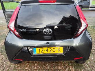 Toyota Aygo 1.0 VVT-i X-Joy picture 15