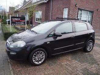 Damaged car Fiat Punto Evo 1.3 M-Jet MyLife 2011/12