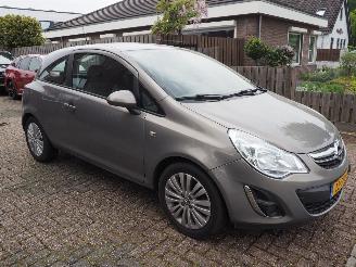 Opel Corsa 1.4 16v Cosmo picture 3