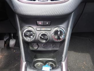 Peugeot 2008 1.2 Vti Active Pack Premium picture 23