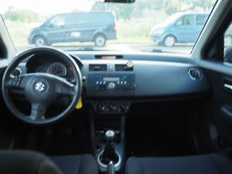 Suzuki Swift 1.3 Shogun picture 14