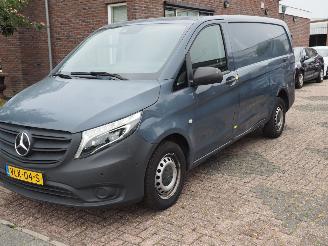 krockskadad bil bedrijf Mercedes Vito 110 CDI Funtional Lang 2021/9