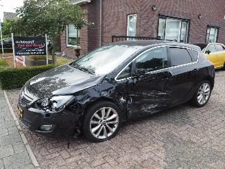 Schadeauto Opel Astra 1.6 Turbo sport 2010/4