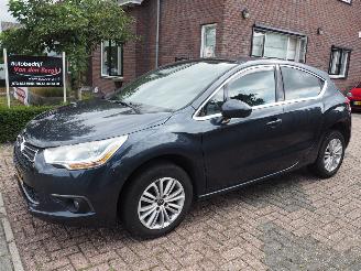 krockskadad bil auto Citroën DS4 1.6 VTi So Chic Motorschade 2011/8