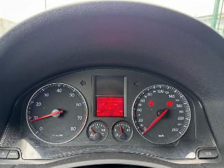 Volkswagen Jetta 1.6 FSI 85KW AIRCO picture 9